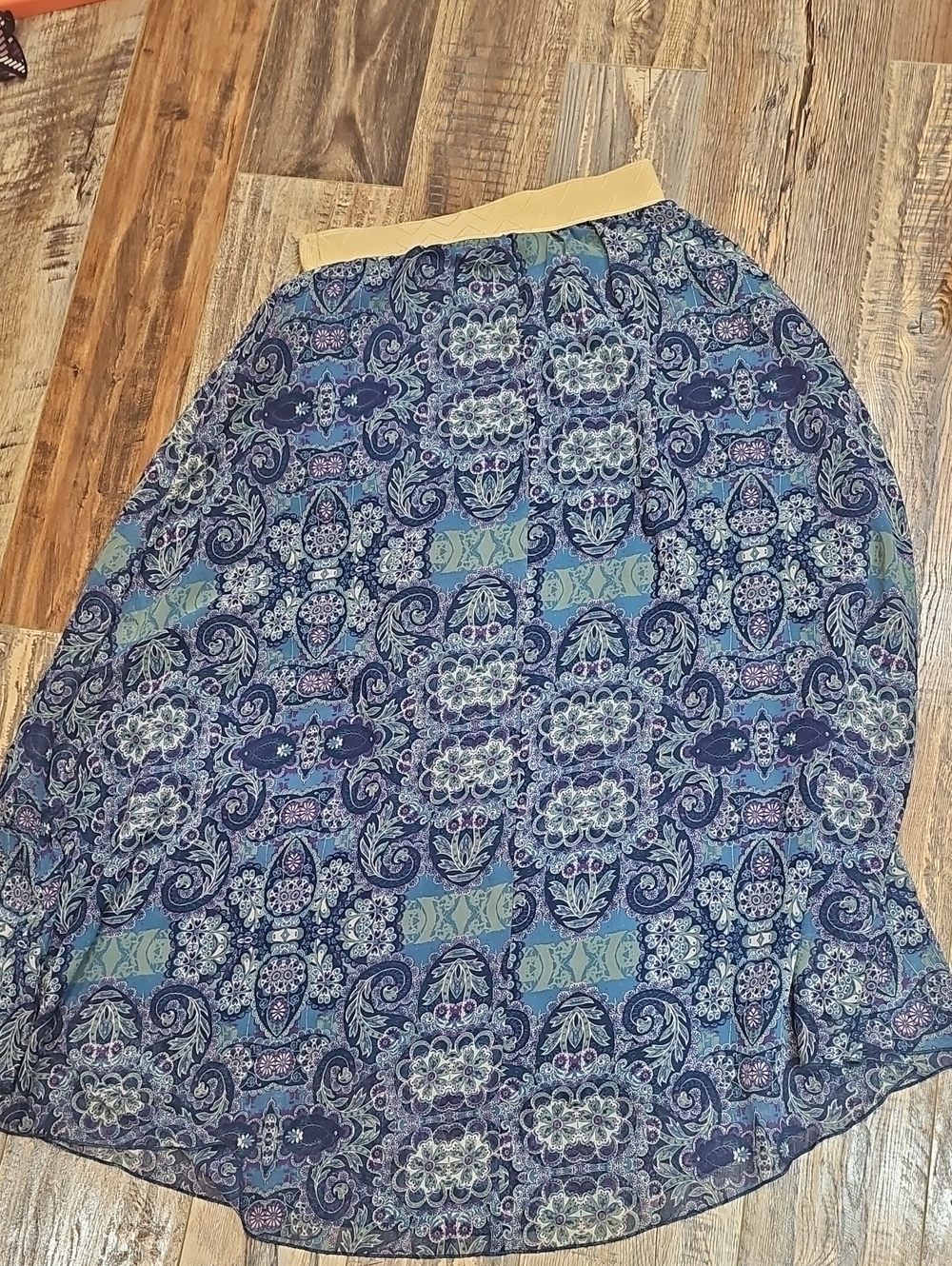 LuLaRoe Lucy Skirt